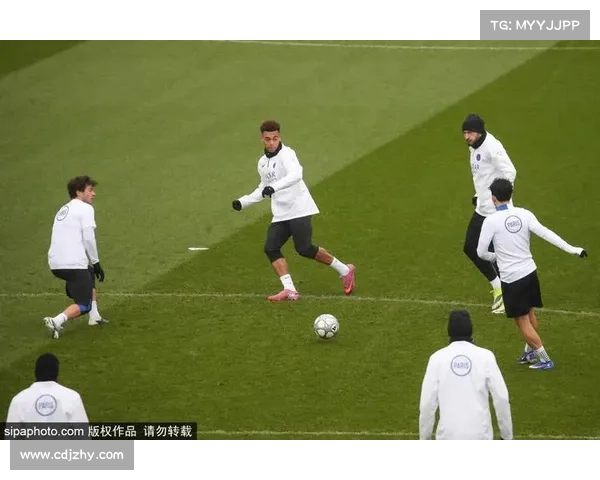 巴黎圣日耳曼与马赛经典对决十大时刻回顾 球场恩怨与激情碰撞 巴黎圣日耳曼与马赛经典对决十大时刻回顾 球场恩怨与激情碰撞